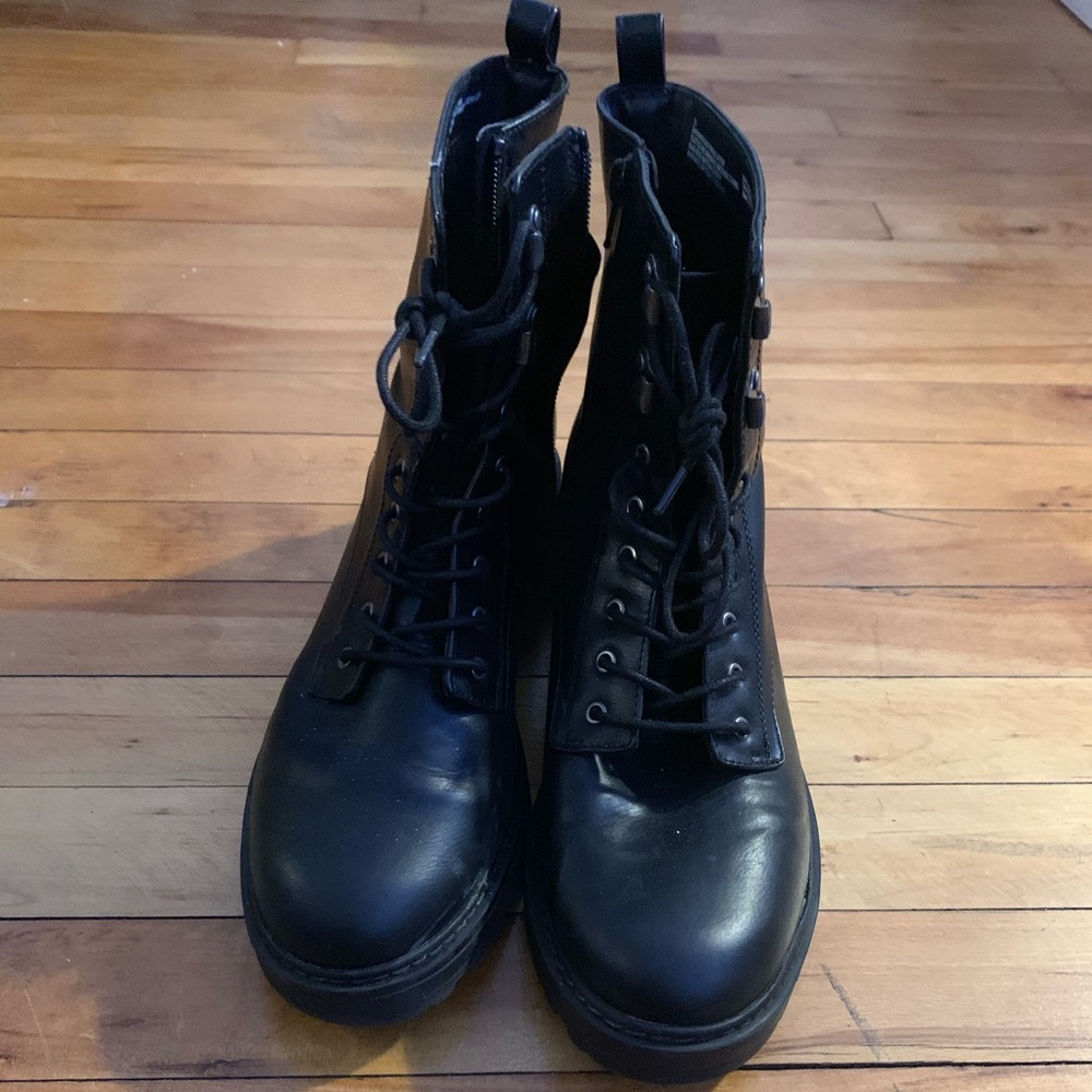 Women’s boots